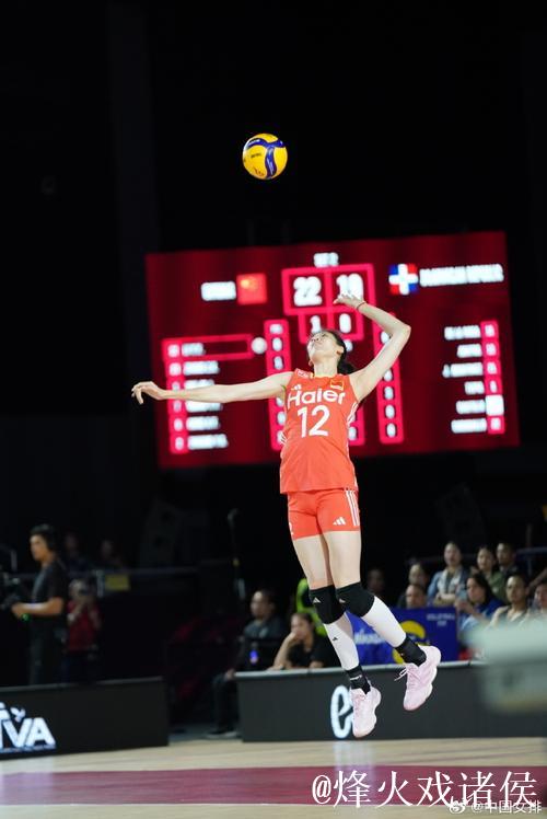 中国女排3-0完胜多米尼加 世锦赛三连胜荣膺小组头名