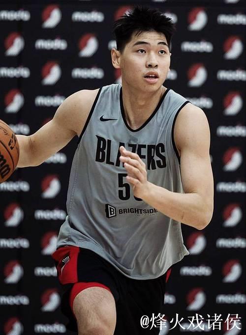 崔永熙：NBA高强度训练挑战大，国内球员适应困难